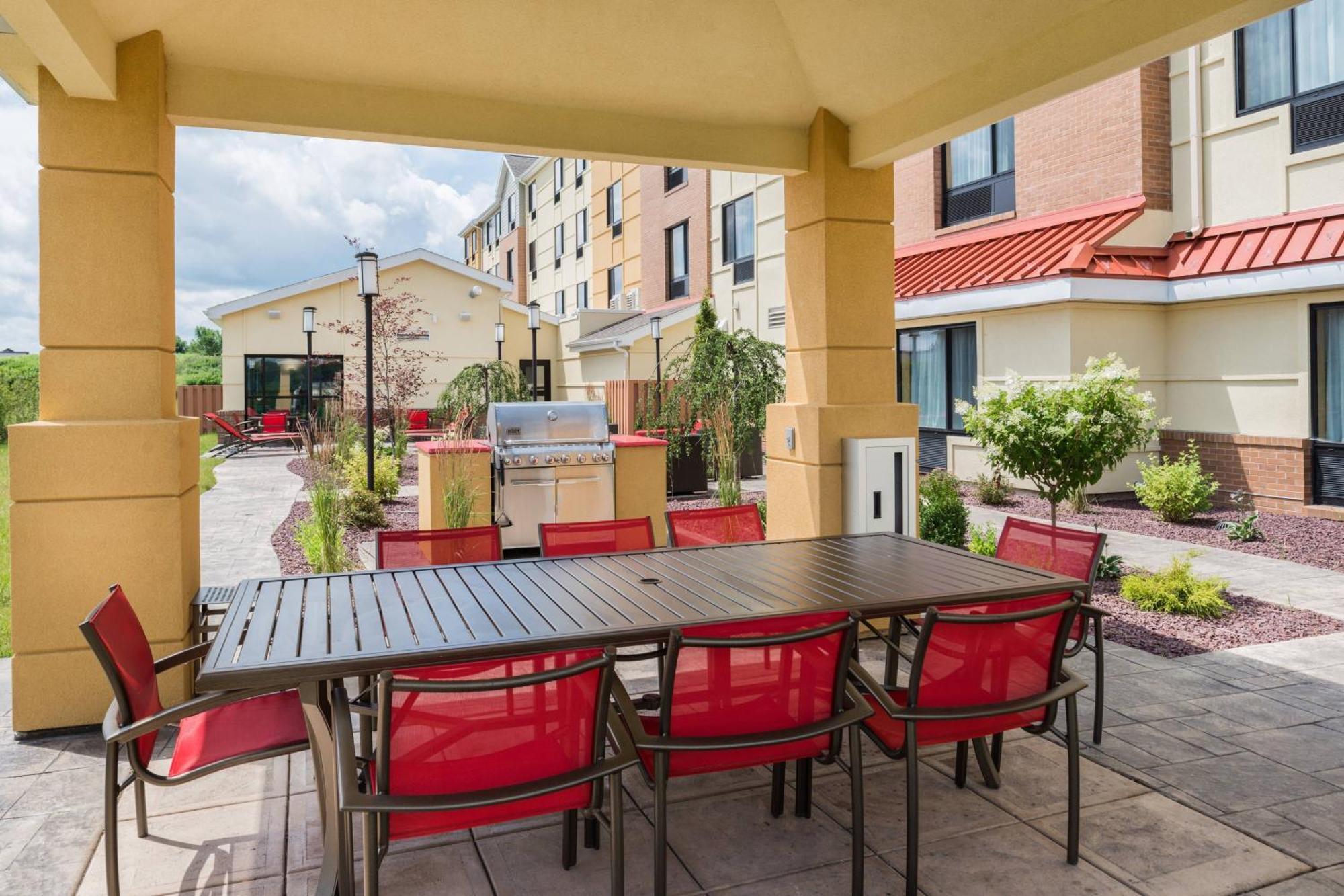 Towneplace Suites By Marriott New Hartford Esterno foto
