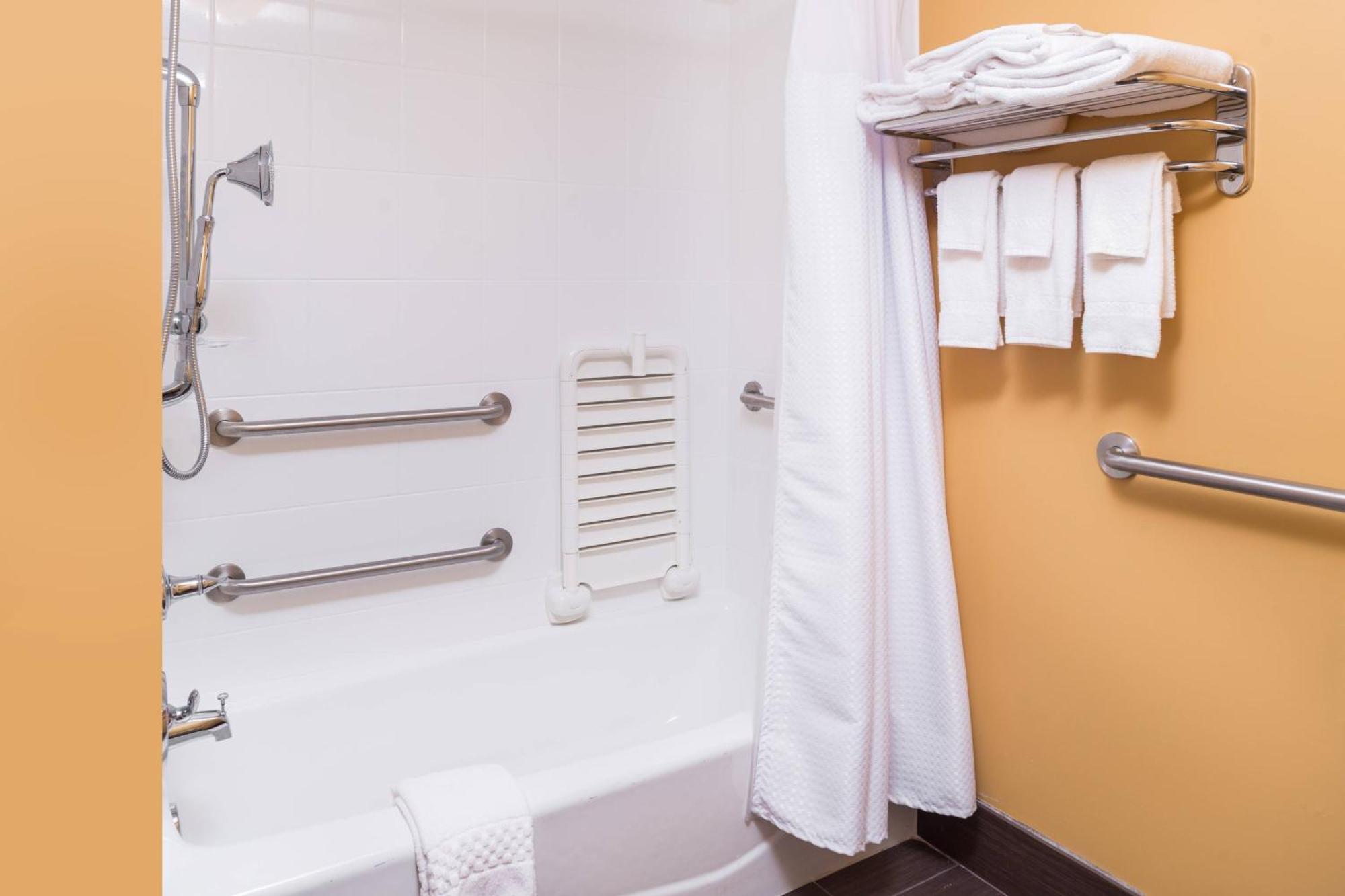 Towneplace Suites By Marriott New Hartford Esterno foto