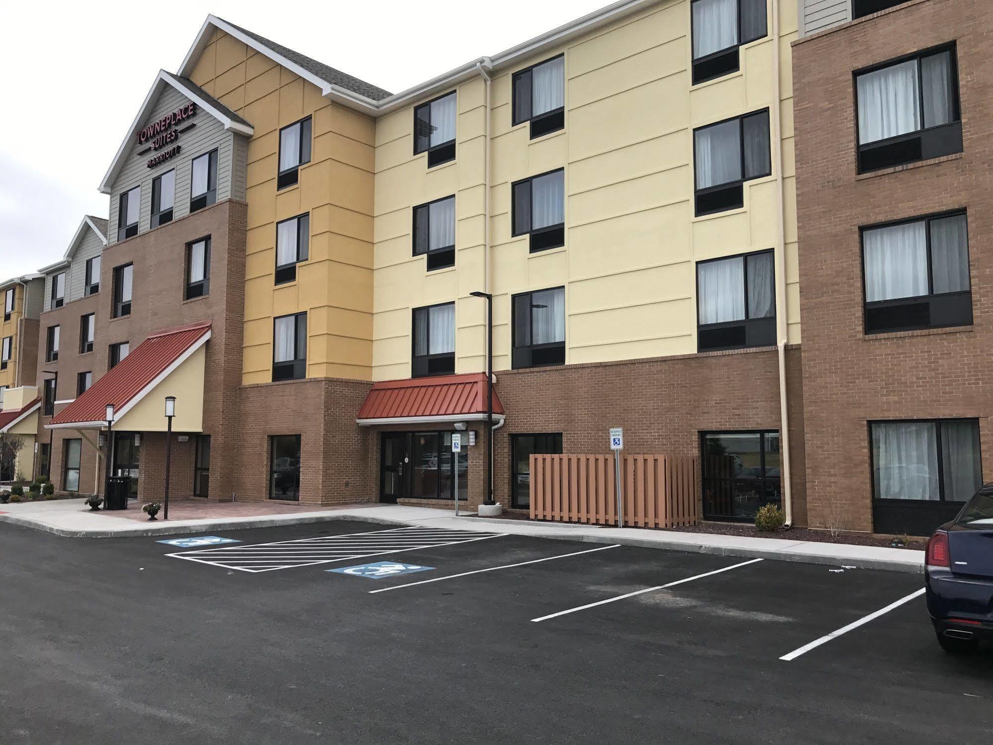 Towneplace Suites By Marriott New Hartford Esterno foto