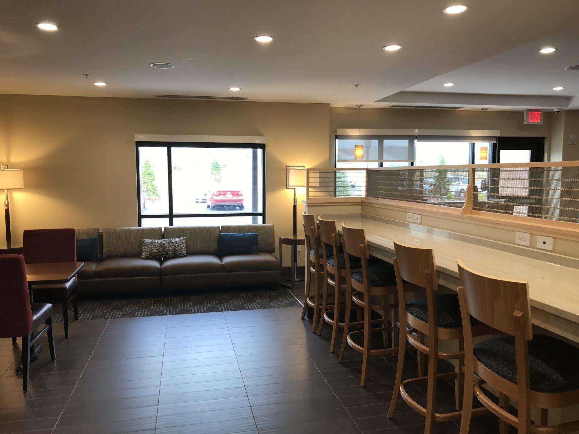 Towneplace Suites By Marriott New Hartford Esterno foto