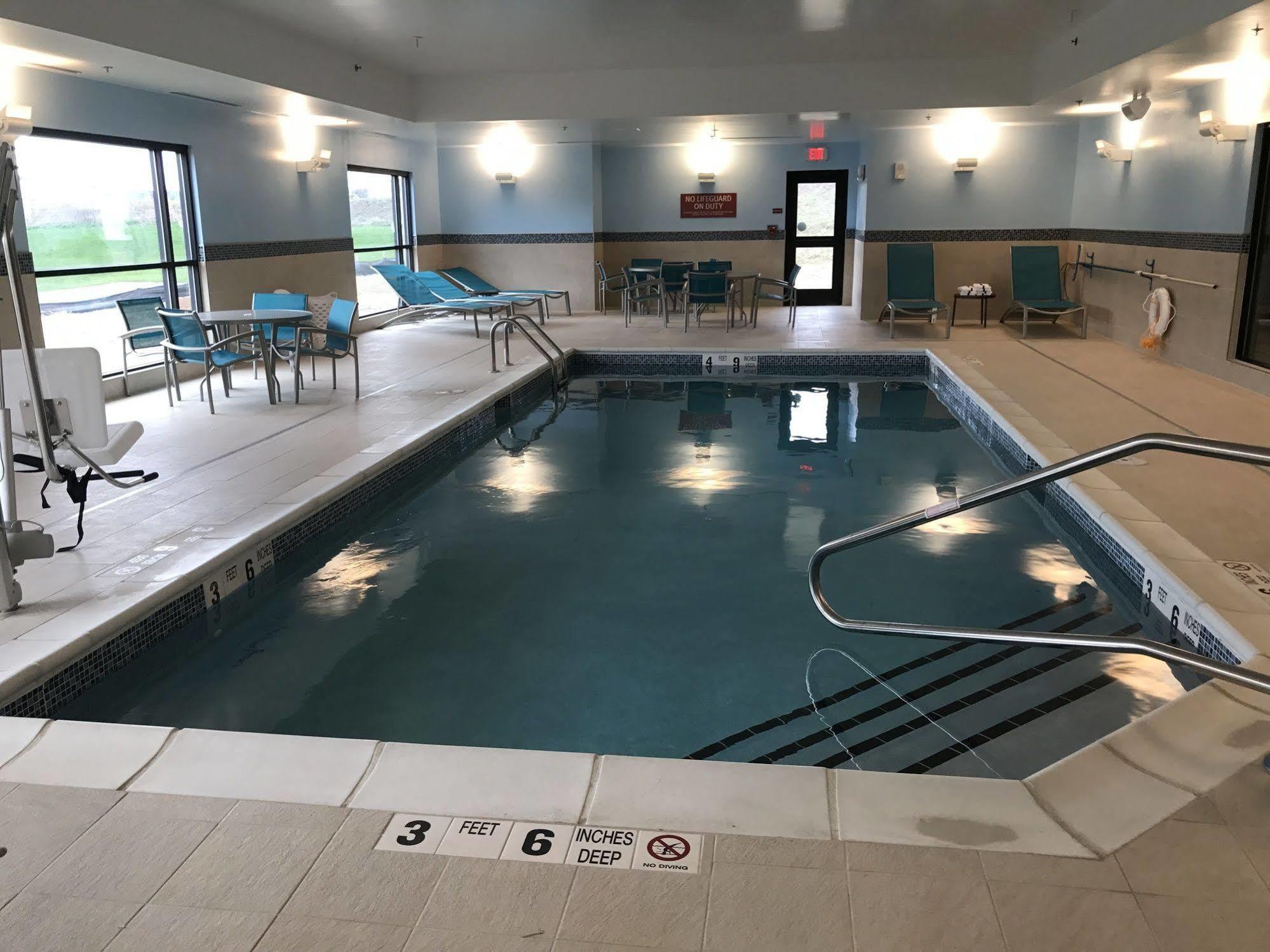 Towneplace Suites By Marriott New Hartford Esterno foto