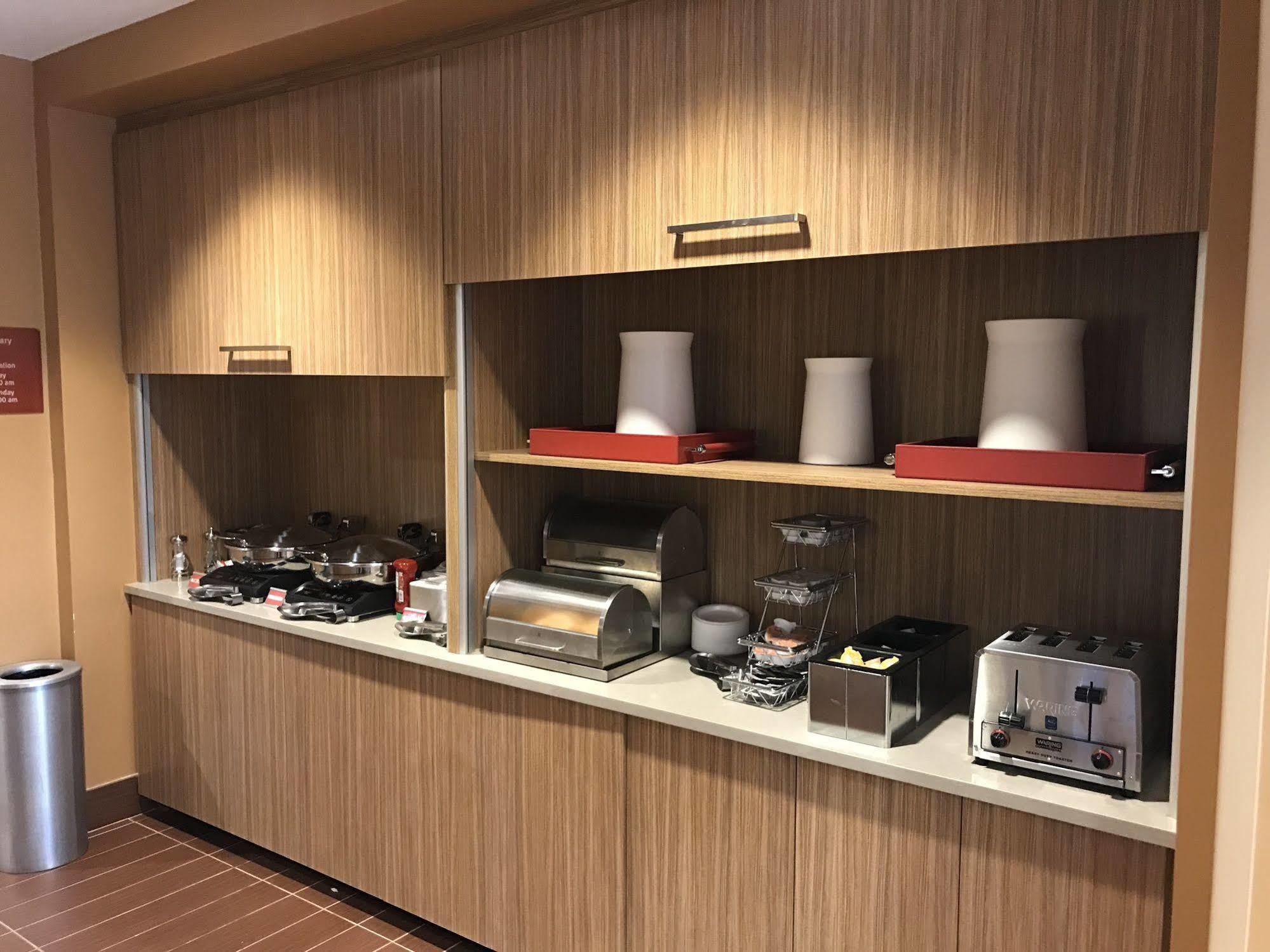 Towneplace Suites By Marriott New Hartford Esterno foto